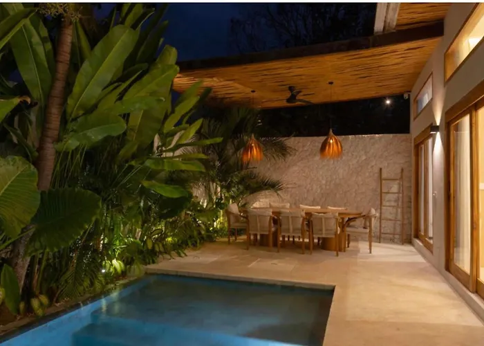 De Luxe - Private Pool - 4 Min Melasti